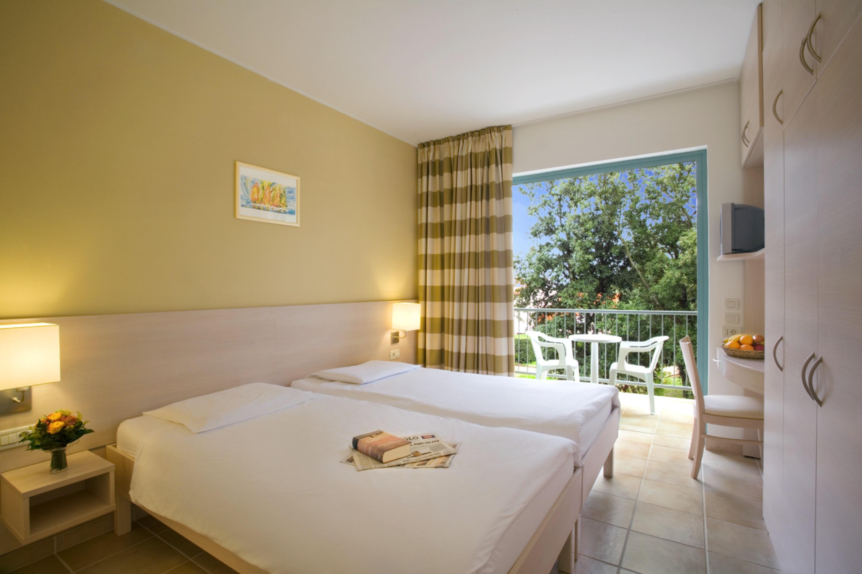 Eurocamp Mobile Homes At Fkk Nudist Campsite Solaris Tar-Vabriga ภายนอก รูปภาพ