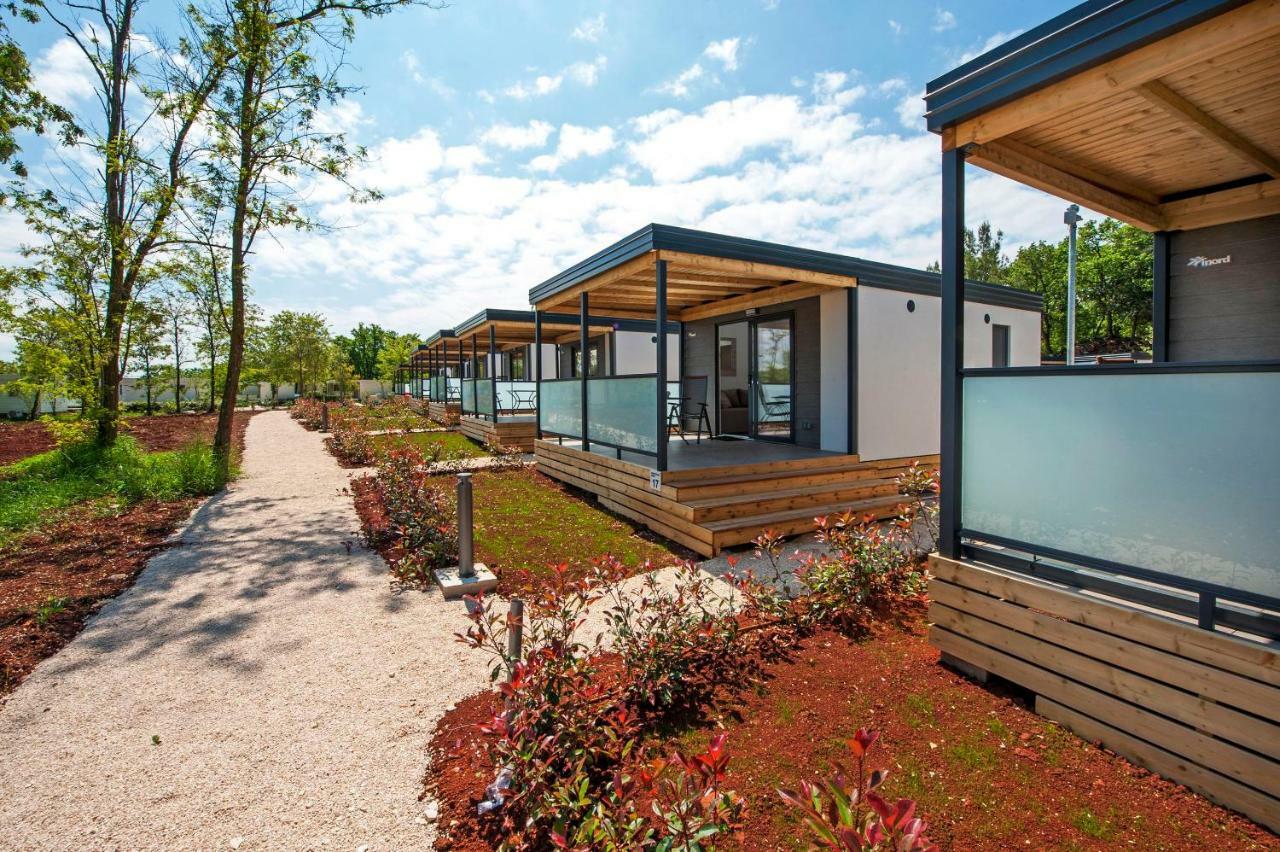 Eurocamp Mobile Homes At Fkk Nudist Campsite Solaris Tar-Vabriga ภายนอก รูปภาพ